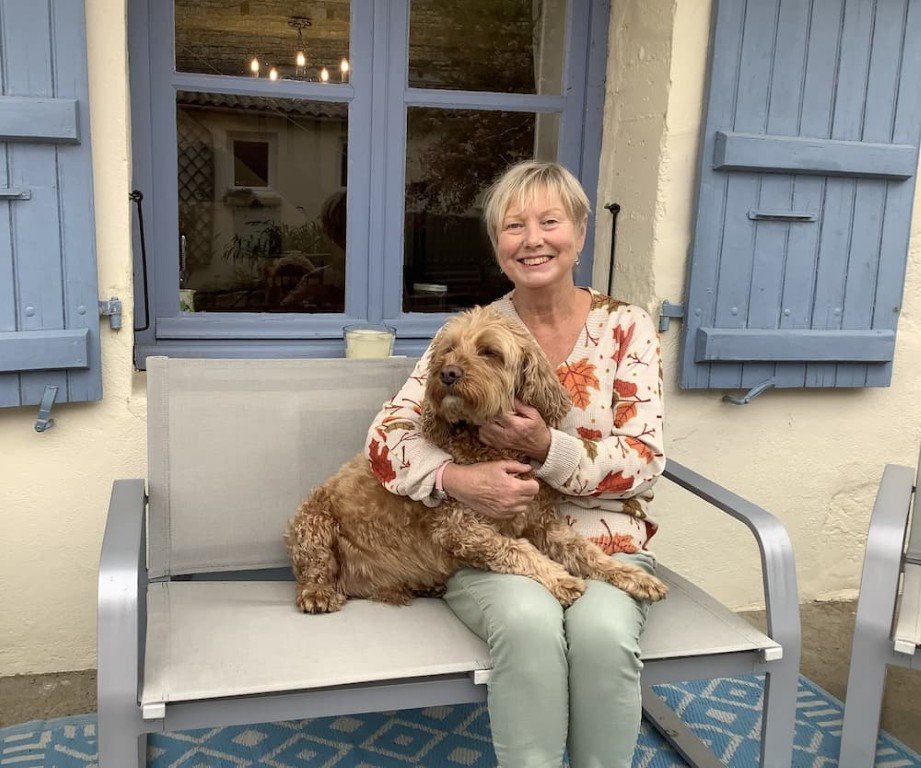 Karen and Harvey the cockerpoo. Hosts art Les Jonquilles Chef-Boutonne.