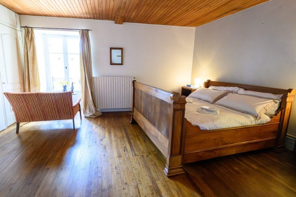 Le Pipit room at Les Jonquilles